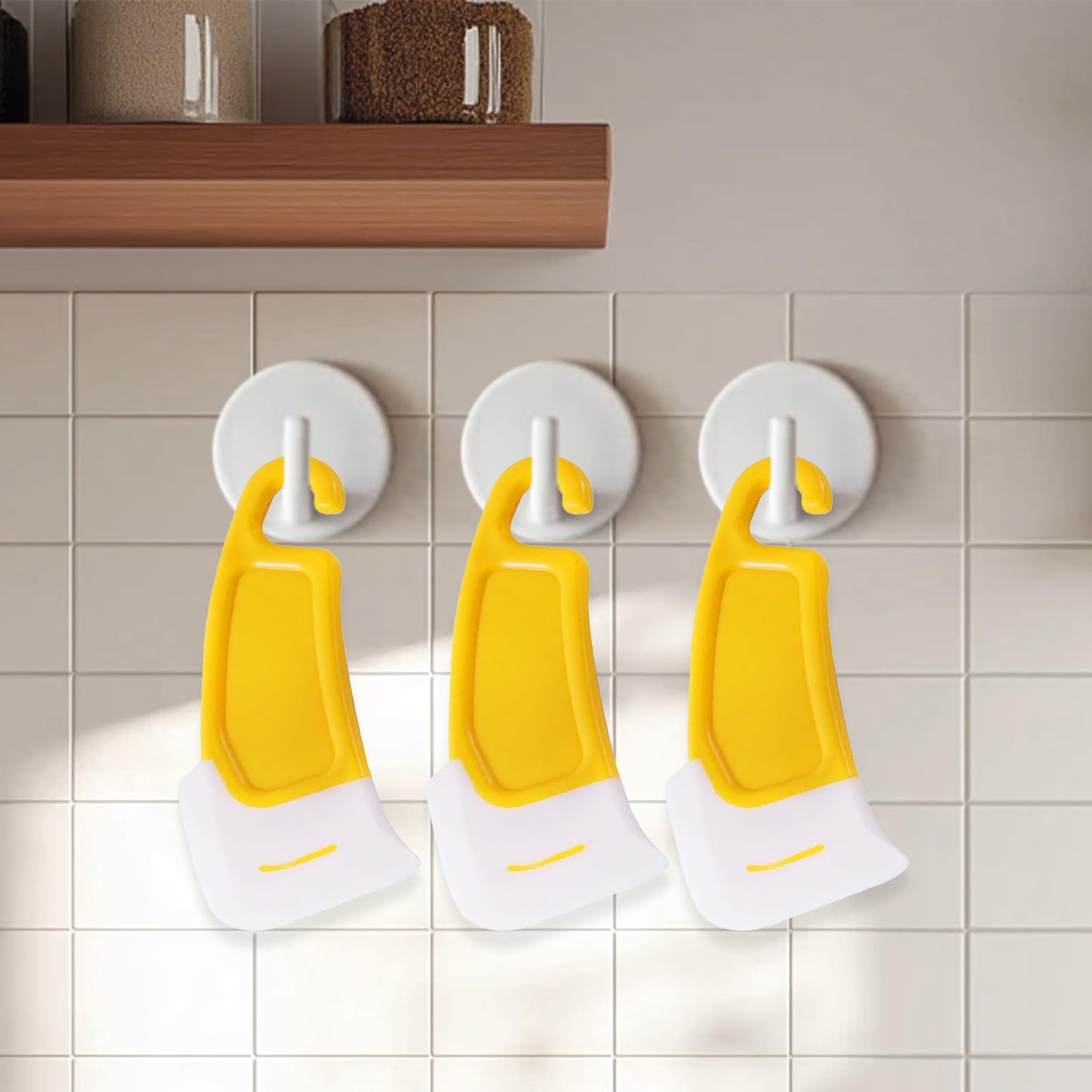 MCOIKY® Silicone Kitchen Scraper – Clean Pans & Plates with Ease